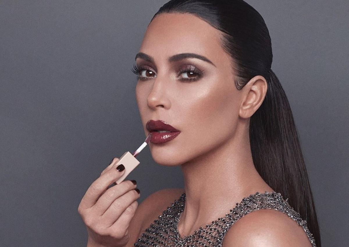 Έξαλλη η Kim Kardashian: Έκανε μήνυση σε δερματολόγο!