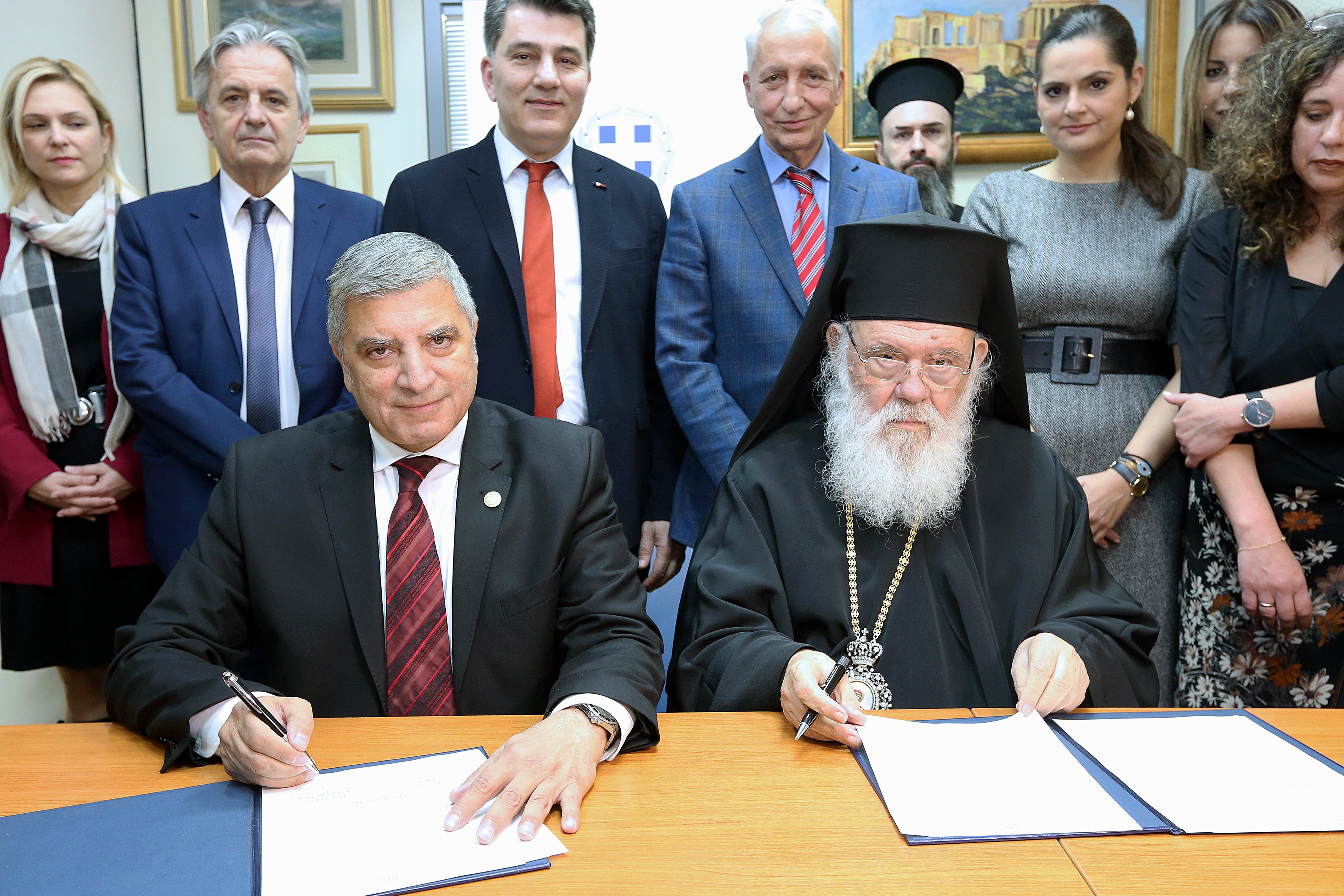 Υπογραφή συμφώνου συνεργασίας Πατούλη και Ιερώνυμου