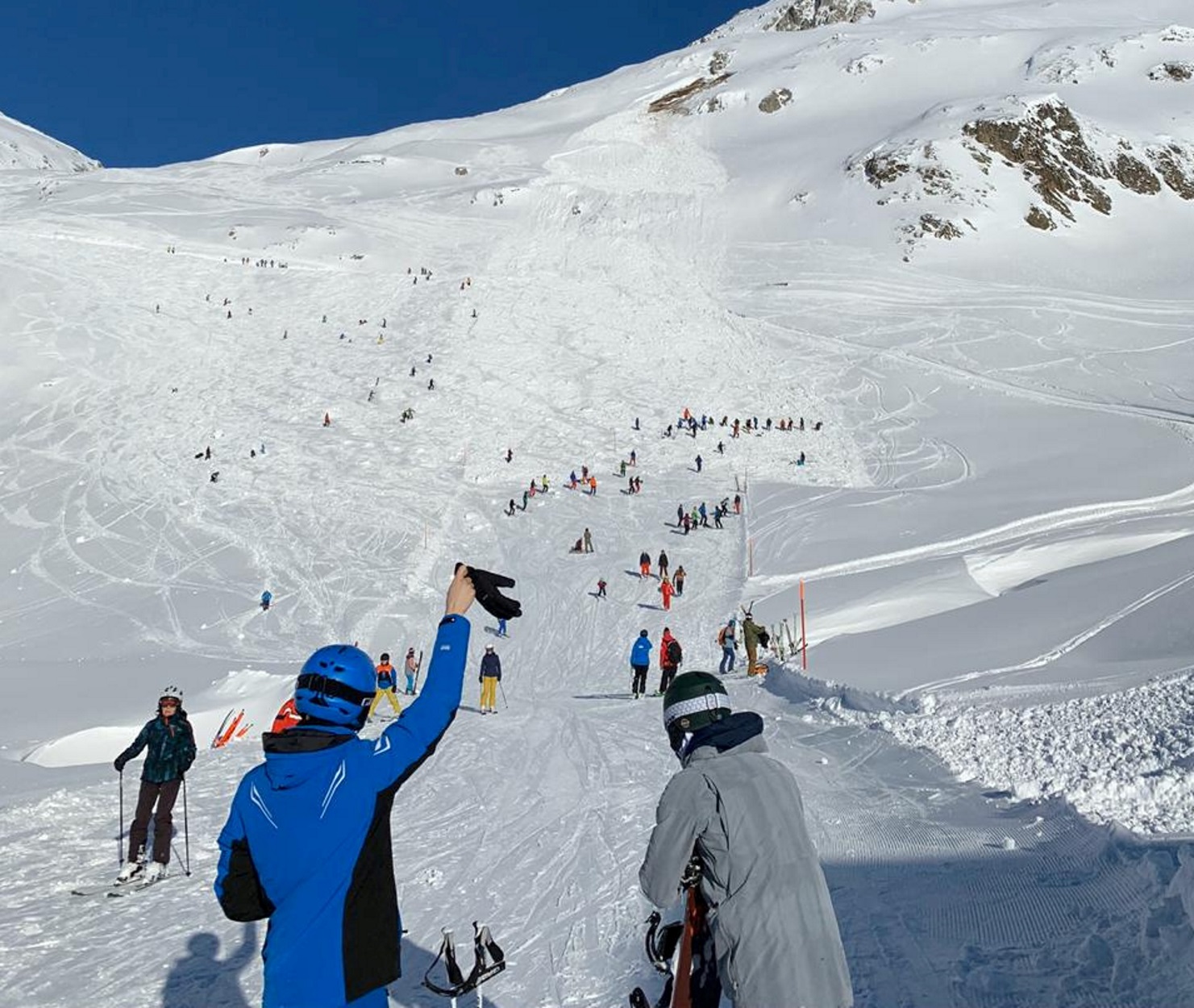 Χιονοστιβάδες χτύπησαν χιονοδρομικά θέρετρα στην Αυστρία και την Ελβετία