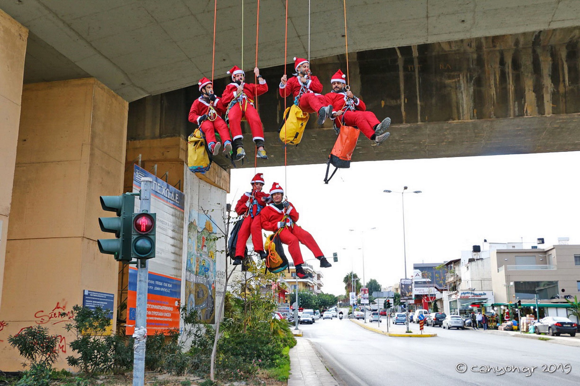 Άγιοι Βασίληδες… spiderman πρόσφεραν εκπληκτικό θέαμα