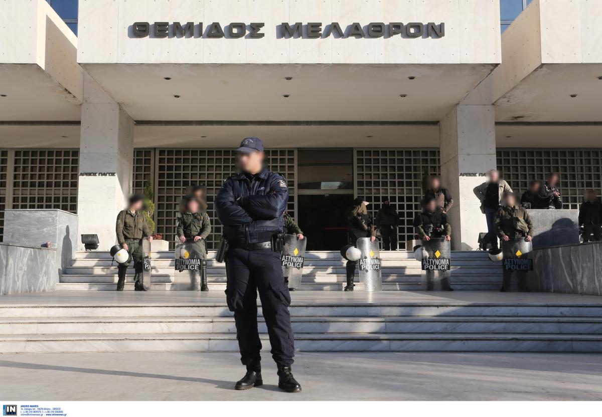 Θεσσαλονίκη: “Κάμερες στις στολές των αστυνομικών και τα περιπολικά…”