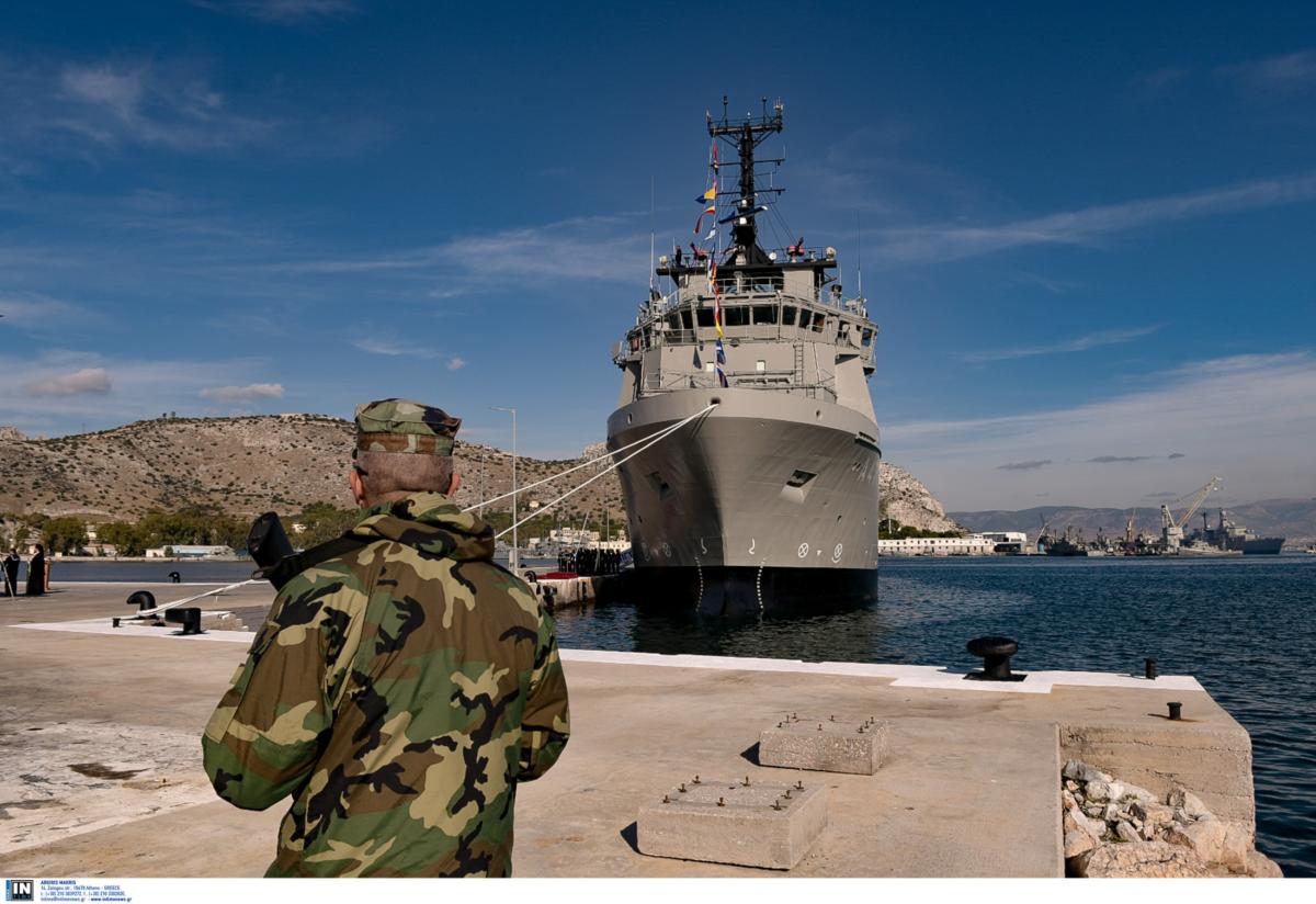 Αυτό είναι το νέο «διαμάντι» του Πολεμικού Ναυτικού! Σήμερα «βαφτίστηκε» ο «ΑΤΛΑΣ Ι» [pics]