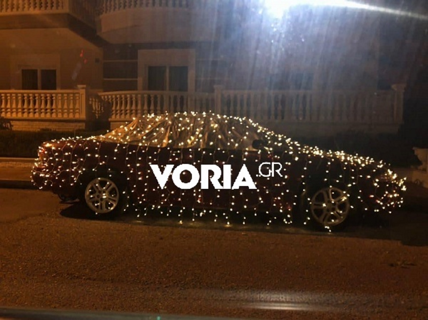 Κατερίνη: Αυτό είναι το πιο… χριστουγεννιάτικο αυτοκίνητο σε ολόκληρη την Ελλάδα [pic, video]