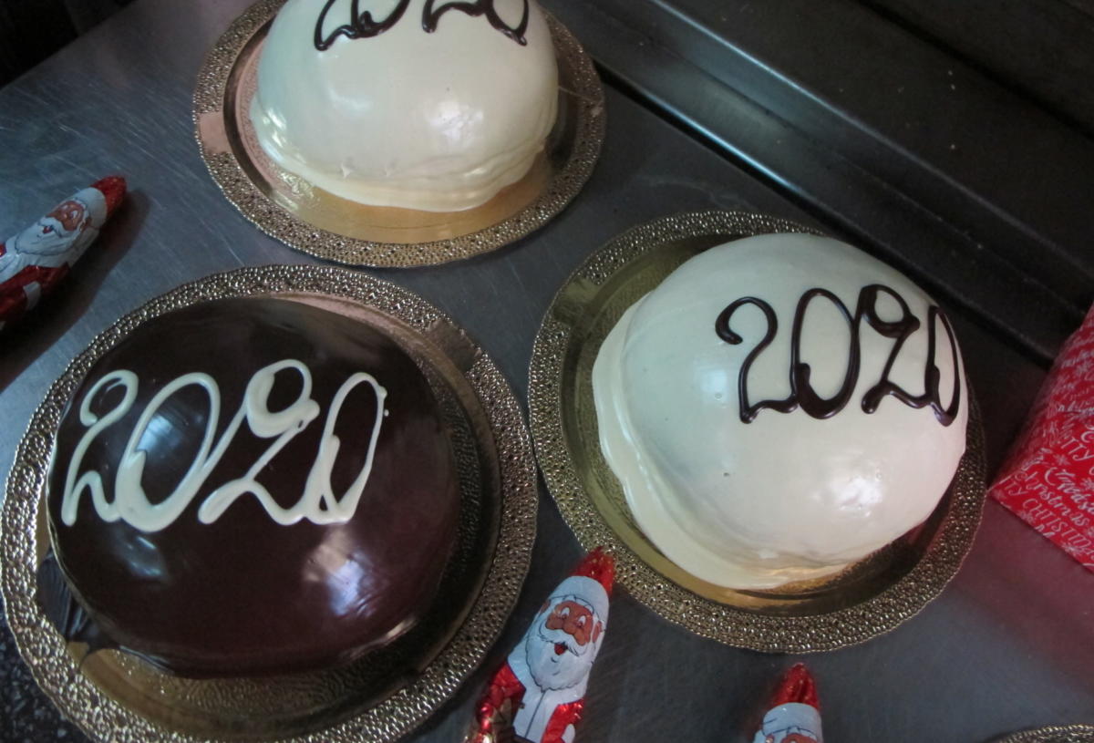 Τώρα μπορείτε να γιορτάσετε την παραμονή της Πρωτοχρονιάς 2 φορές!