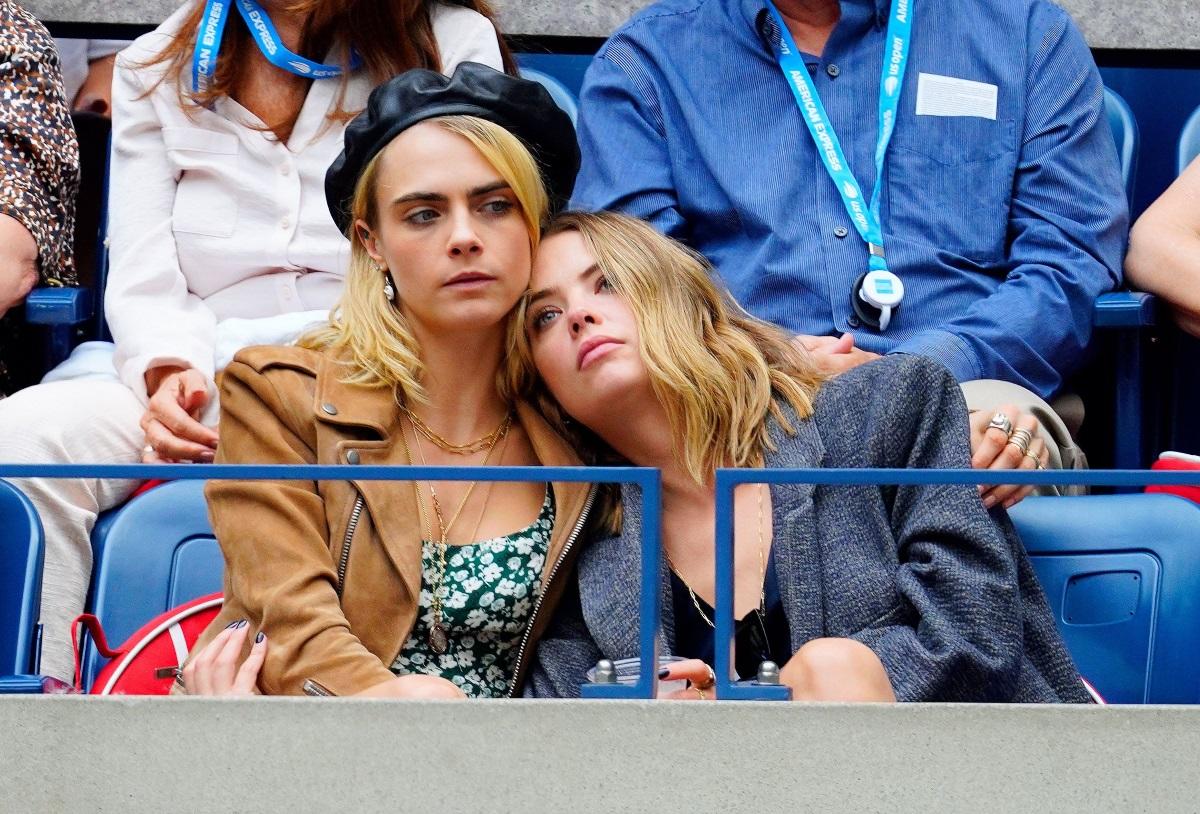 Το διάσημο μοντέλο Cara Delevingne στην μπανιέρα με την αγαπημένη της!