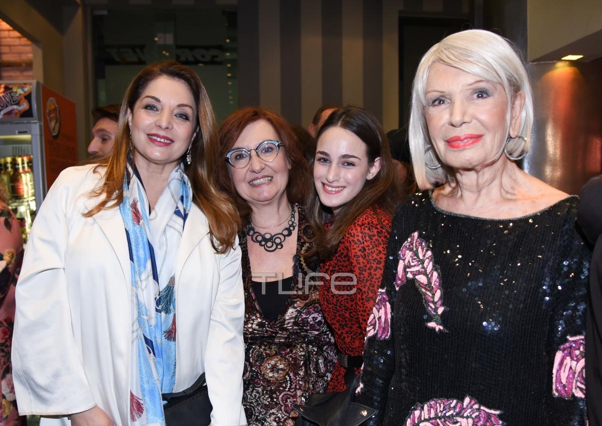Άντζελα Γκερέκου: Με την κόρη της στο θέατρο!