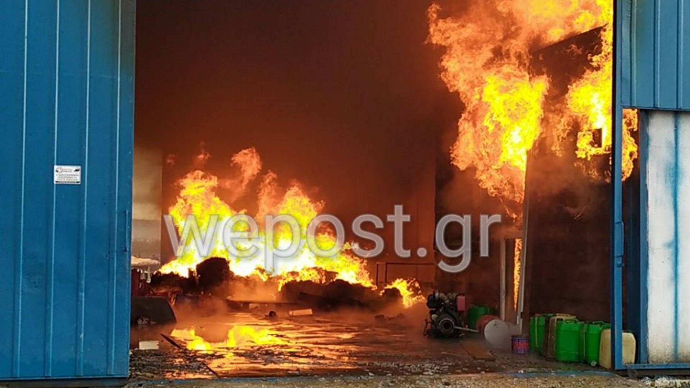 Χαλάστρα: Μεγάλη φωτιά σε συσκευαστήριο φρούτων και λαχανικών