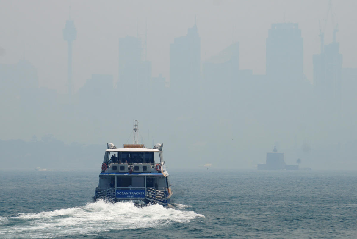 Χάθηκε στους καπνούς το Σίδνεϊ – Οι φωτιές απειλούν την πόλη