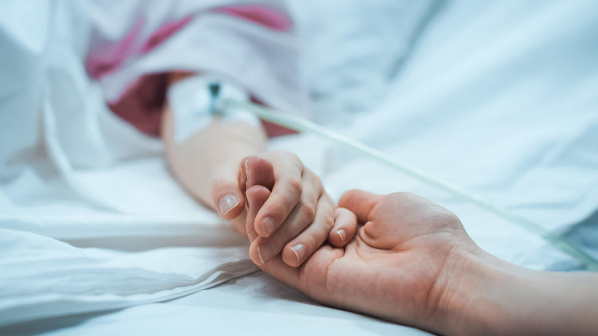 Βρετανία: 4χρονο κοριτσάκι πέθανε ξαφνικά από νέο ιό