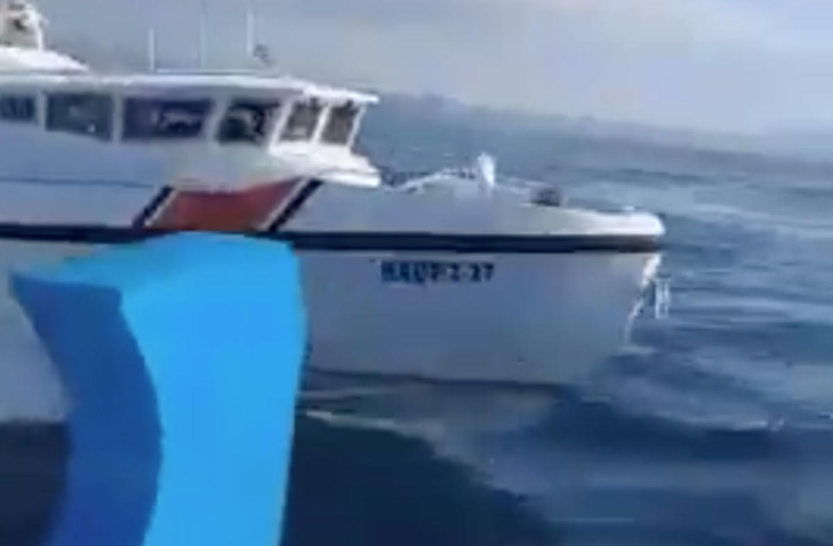 Καλόλιμνος: Επική αντίδραση Έλληνα ψαρά στην παρενόχληση από Τούρκους [video]
