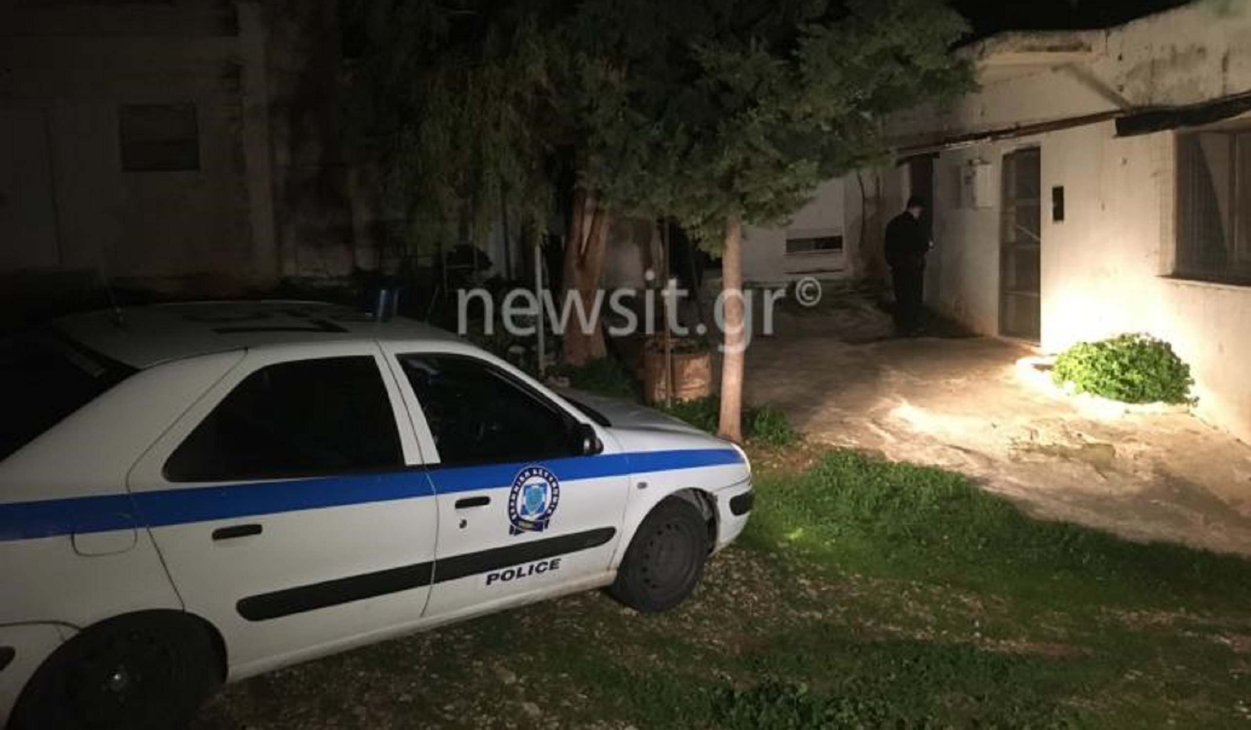 Τραγωδία στα Καλύβια: Οι σόμπες για τις κότες «σκότωσαν» τους τέσσερις εργάτες