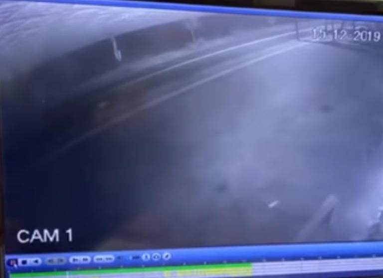 Ρέθυμνο: Η στιγμή που το αυτοκίνητο σκοτώνει τον 27χρονο - Σοκαριστικό βίντεο από την σύγκρουση