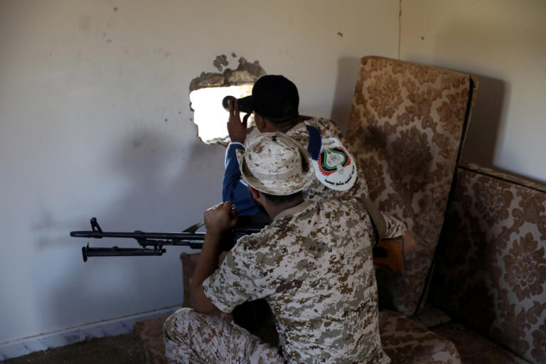Λιβύη: Η κυβέρνηση Σάρατζ αρνείται πως την βοηθούν Σύροι αντάρτες