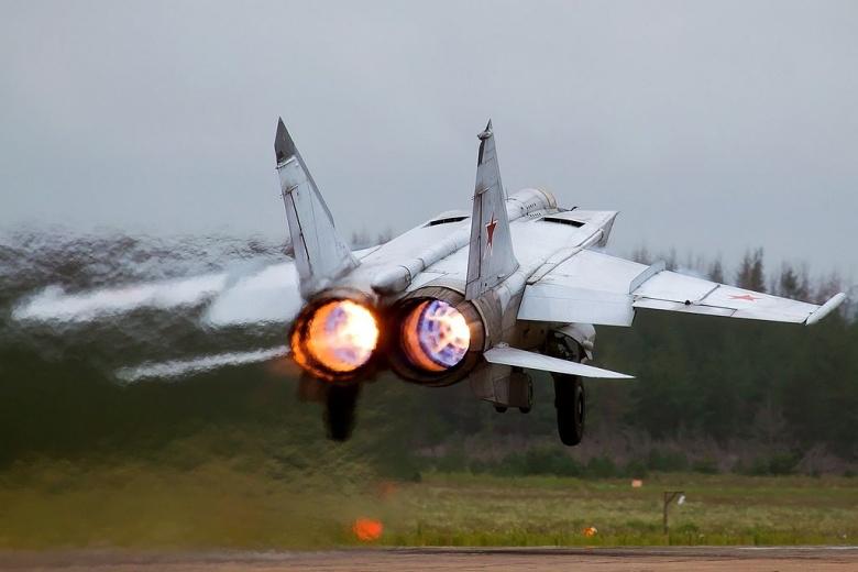 Ιρακινό μαχητικό MiG-25 εναντίον drone Predator: Ποιος νίκησε και έκανε την πρώτη “ιστορική κατάρριψη”! [vid]