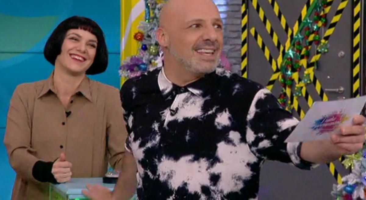 Ακατάλληλη ατάκα της Ανδριάνας Μπάμπαλη! “Κόκκαλο” ο Νίκος Μουτσινάς!