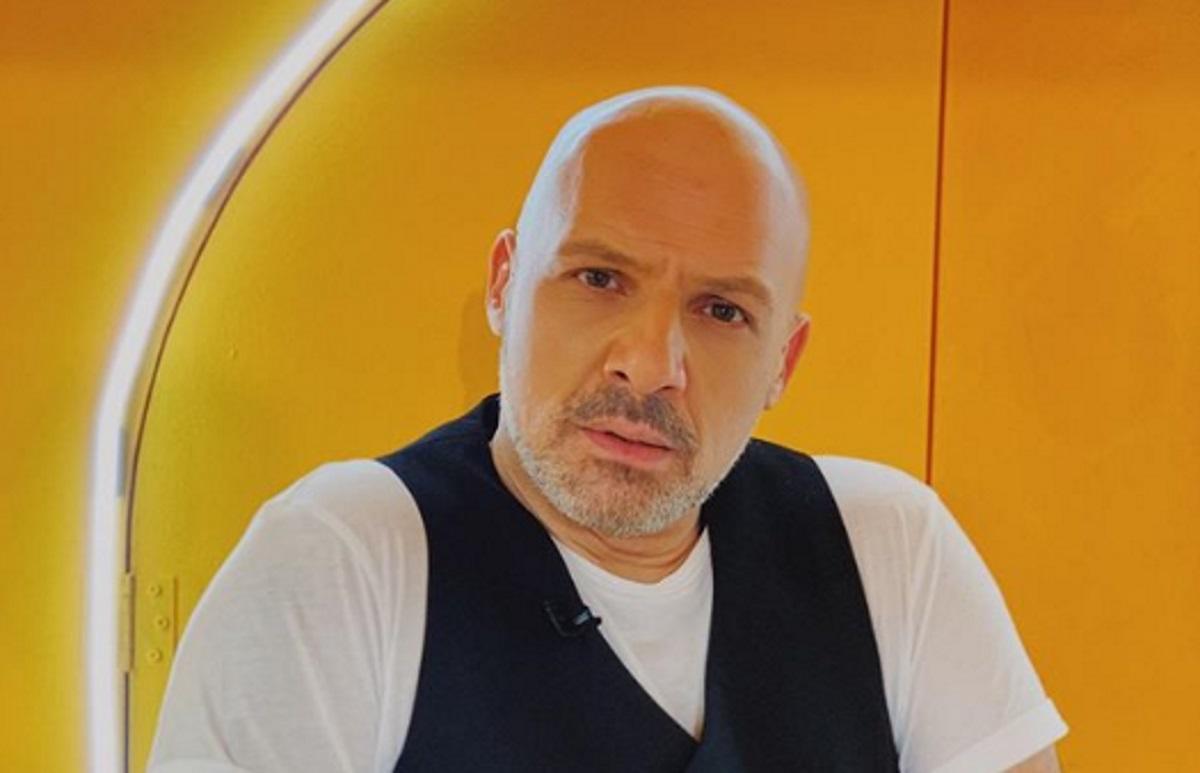 Δεν πάει το μυαλό σας ποια προκάλεσε ο Νίκος Μουτσινάς να χορέψει το “Έλα έλα” της Ζευγαρά!