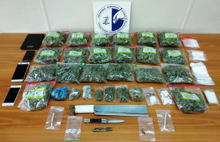 Δυο συλλήψεις για ναρκωτικά στη Νίκαια – Είχαν στην κατοχή τους πάνω από 2 κιλά χασίς