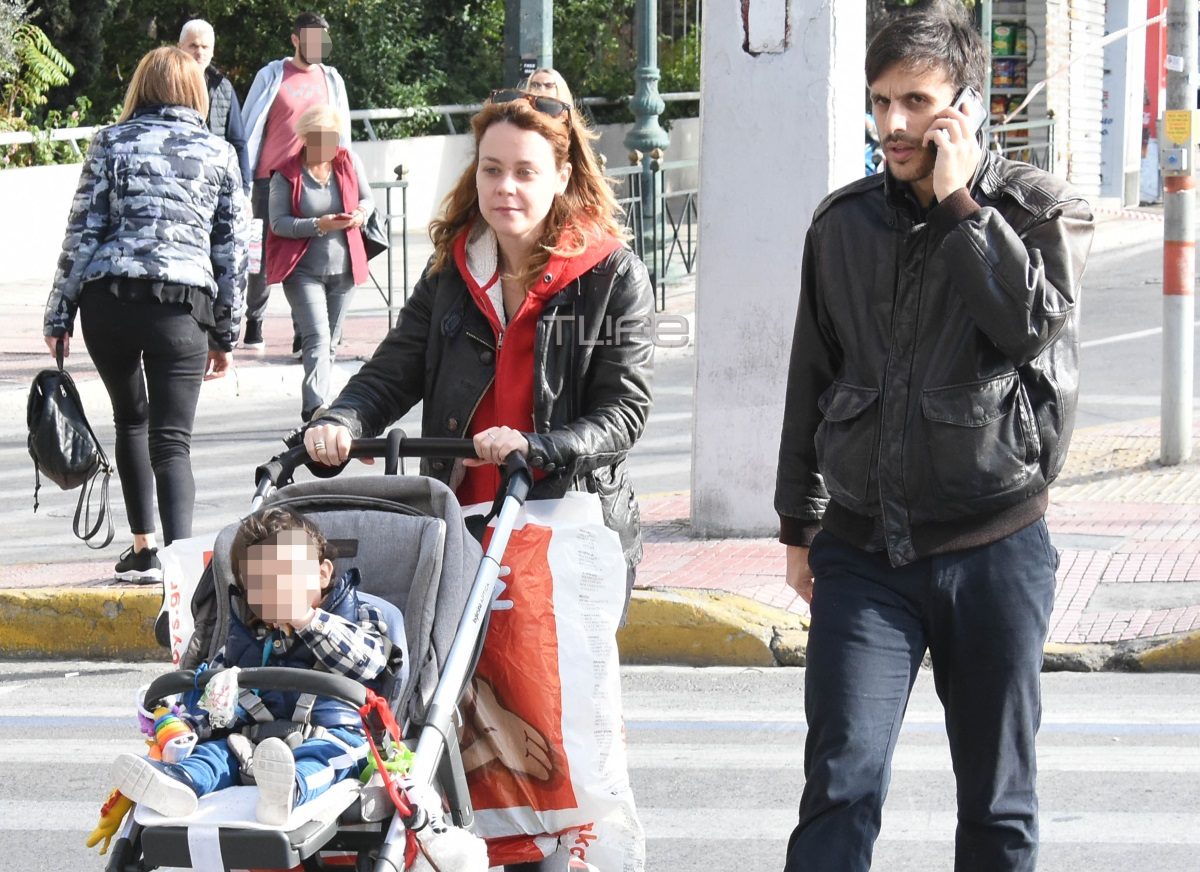 Λένα Παπαληγούρα: Πρωινές βόλτες με τον άντρα της και τον γιο τους!