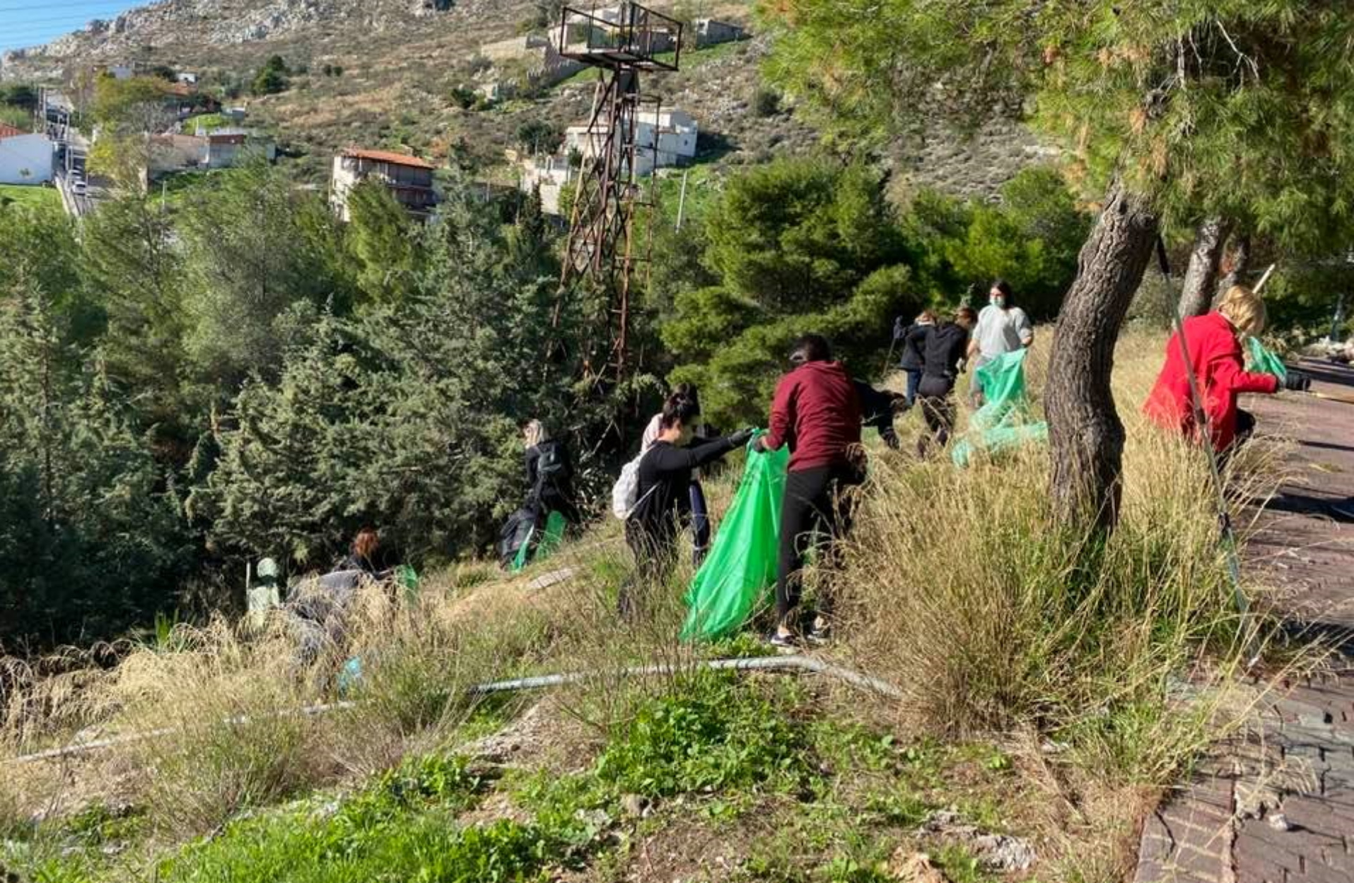 Αγία Βαρβάρα: Εκατοντάδες δημότες καθάρισαν το βουνό – Σημαντικές πρωτοβουλίες από τον Δήμο