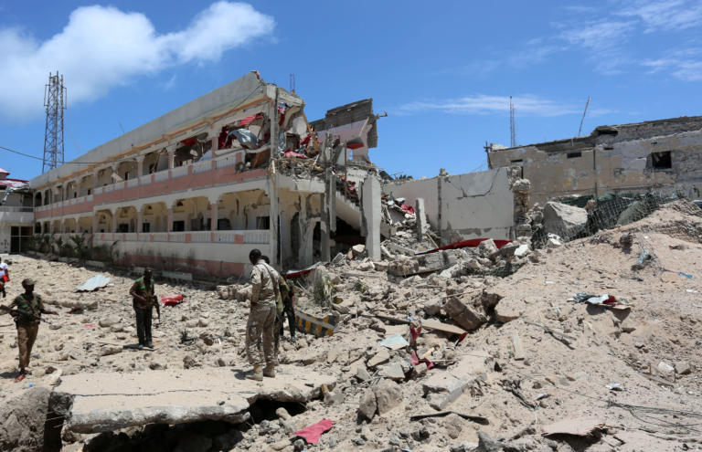 Χάος στη Σομαλία! Μάχες σώμα με σώμα έξω από την προεδρική κατοικία