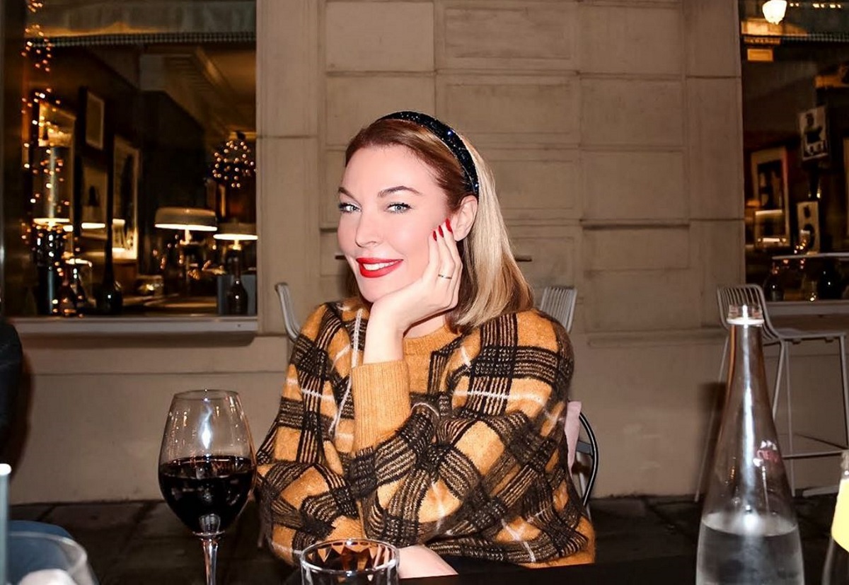 Τατιάνα Στεφανίδου: Ποζάρει με φόντο τον φωτισμένο Πύργο του Άιφελ!