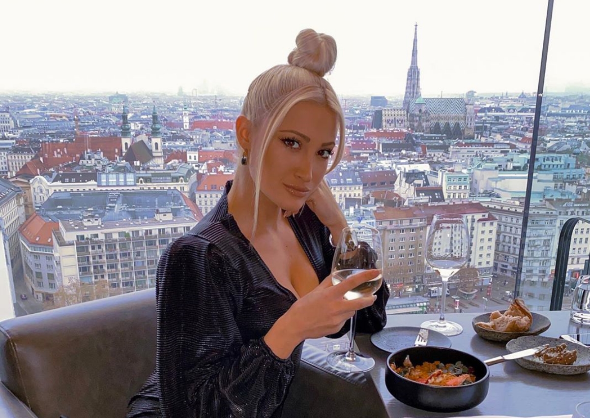 Ιωάννα Τούνη: Το “καυτό” ζεϊμπέκικο που ανέβασε το θερμόμετρο στα… ύψη! [video]