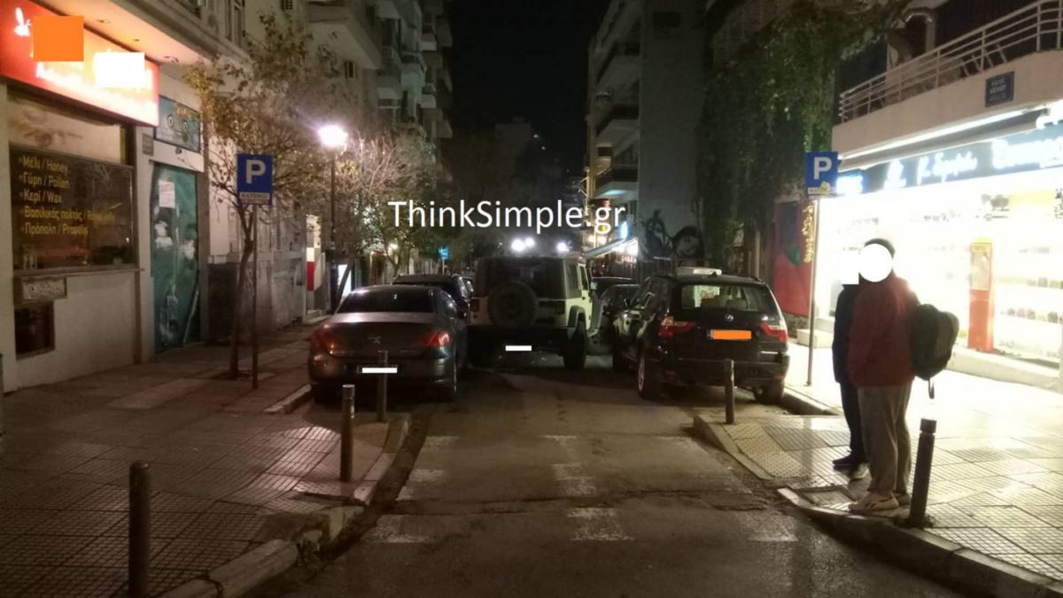 Θεσσαλονίκη: Οδηγάρα… τράκαρε 4 παρκαρισμένα αυτοκίνητα στη σειρά!