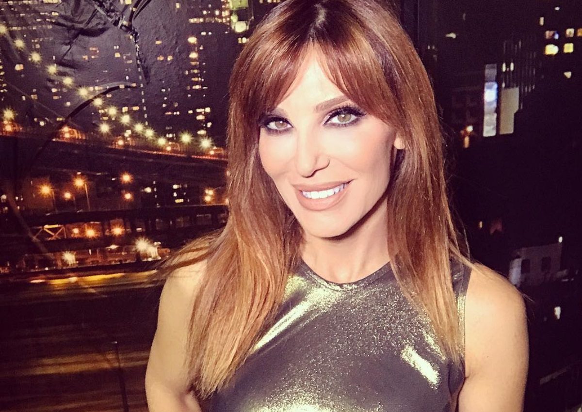 Βίκυ Χατζηβασιλείου: Μπήκε στην κουζίνα και έφτιαξε χριστουγεννιάτικα μπισκότα!