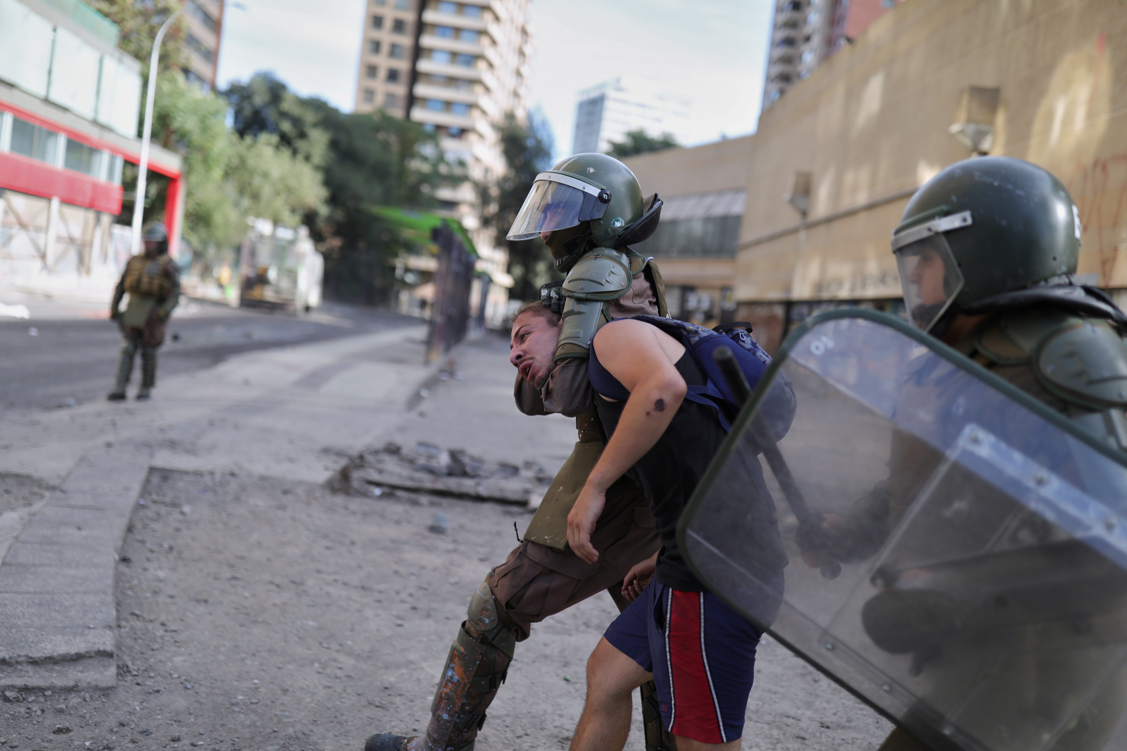 Χιλή: Ο ΟΗΕ ζητά διώξεις σε αστυνομικούς και στρατιωτικούς για τη χρήση βίας