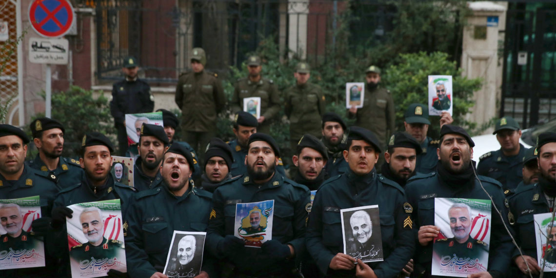 Φάρσα ή άγνοια κινδύνου; Οι ΗΠΑ ζητούν από το Ιράν “αναλογική εκδίκηση” για τον φόνο του Σουλεϊμανί!
