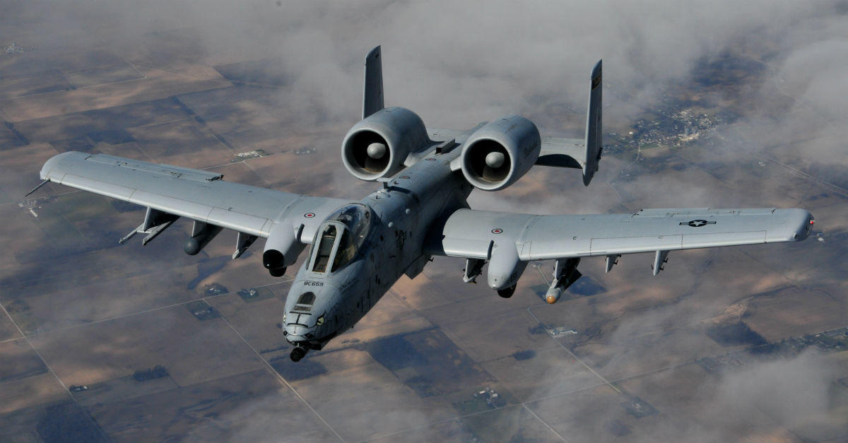Η USAF δίνει το “φιλί της ζωής” στο μαχητικό που ισοπέδωνε επί χρόνια το Αφγανιστάν! [pics]