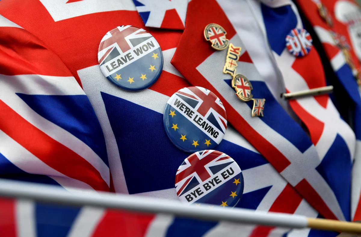 Brexit Ώρα Mηδέν: Διακωμωδούν την ΕΕ με πικ νικ και βρετανικές σημαίες