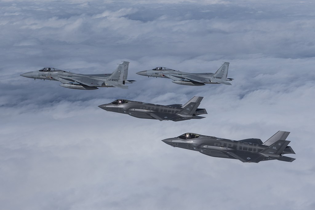 Τιτανομαχία! F-35 vs F-15X, Lockheed Martin vs Boeing και στη μέση το Ισραήλ