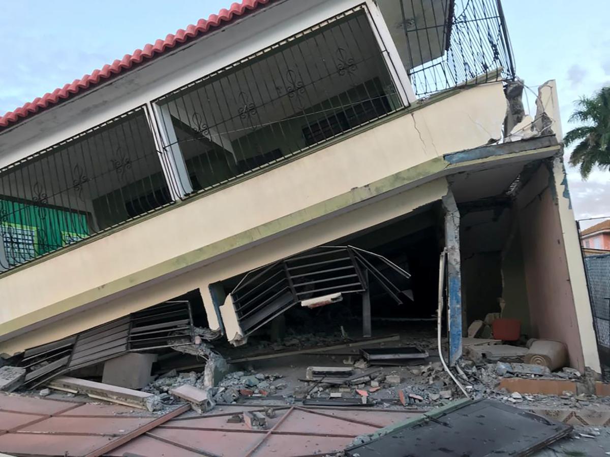 Πόρτο Ρίκο: Τουλάχιστον 1 νεκρός και τεράστιες καταστροφές από το χτύπημα του Εγκέλαδου