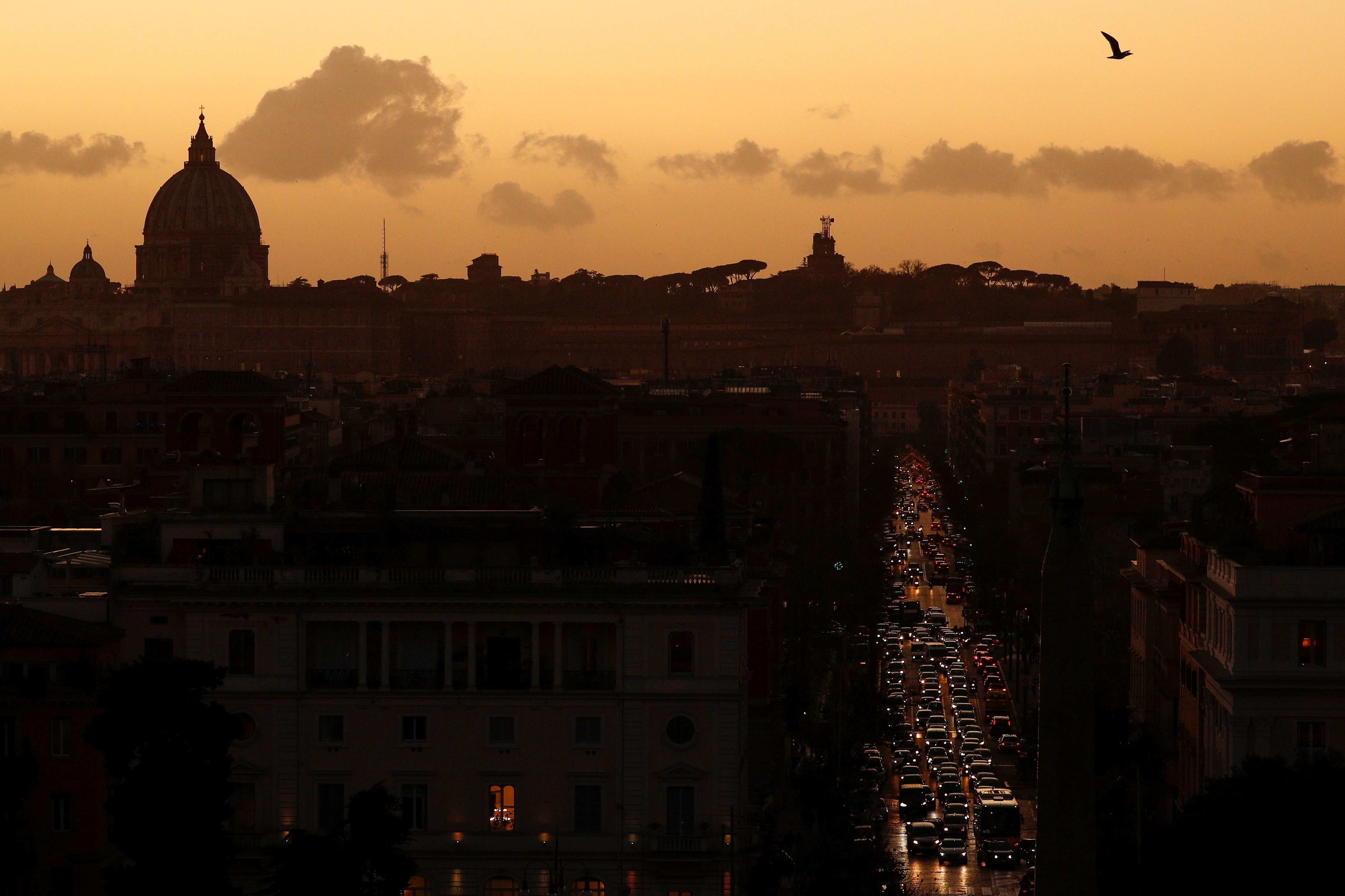 Ρώμη: STOP στα ντίζελ και την Κυριακή σε όλα τα αυτοκίνητα λόγω νέφους