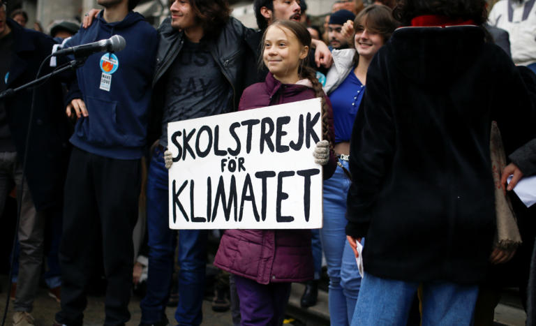 Σε διαδήλωση στη Λωζάνη για το κλίμα η Γκρέτα Τούνμπεργκ
