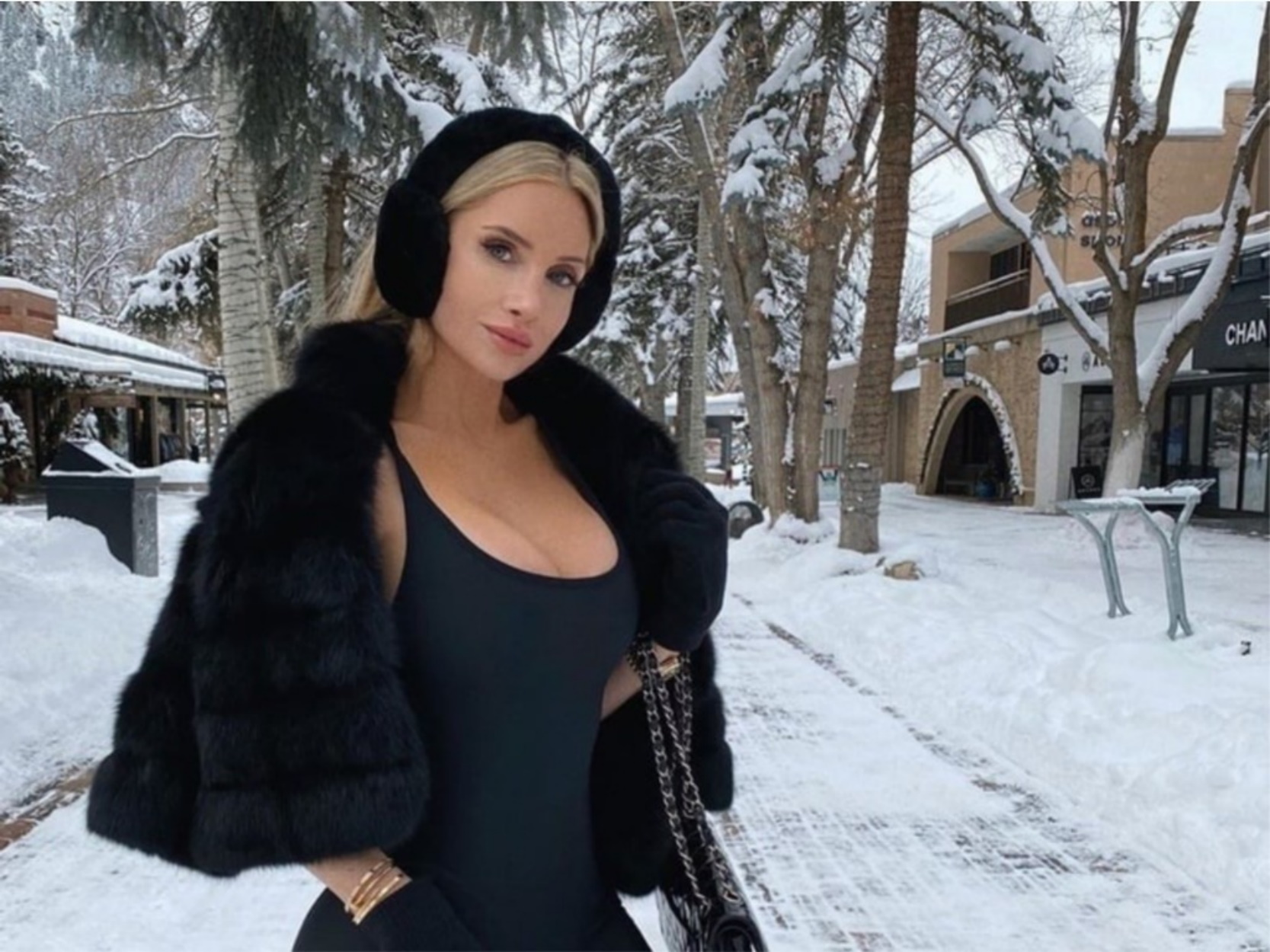 Αν δείτε την personal trainer των Καρντάσιαν θα σας πέσει το σαγόνι!