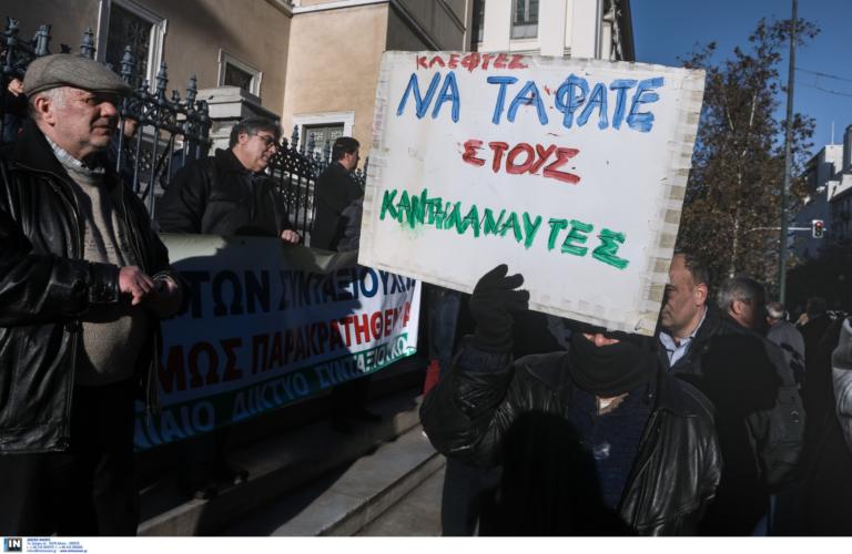 Στα “κάγκελα” οι συνταξιούχοι με όσα άκουσαν στο δικαστήριο για τα αναδρομικά!