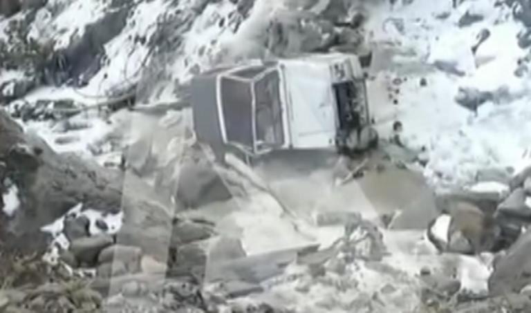 Αποτέλεσμα εικόνας για Θεόδωρος Νιτσιάκος: Βίντεο - ντοκουμέντο από το τροχαίο δυστύχημα