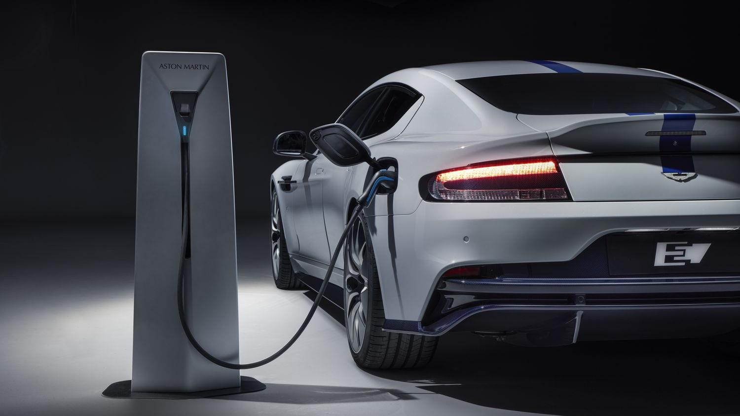 H Aston Martin ακύρωσε την παραγωγή της ηλεκτρικής Rapide E