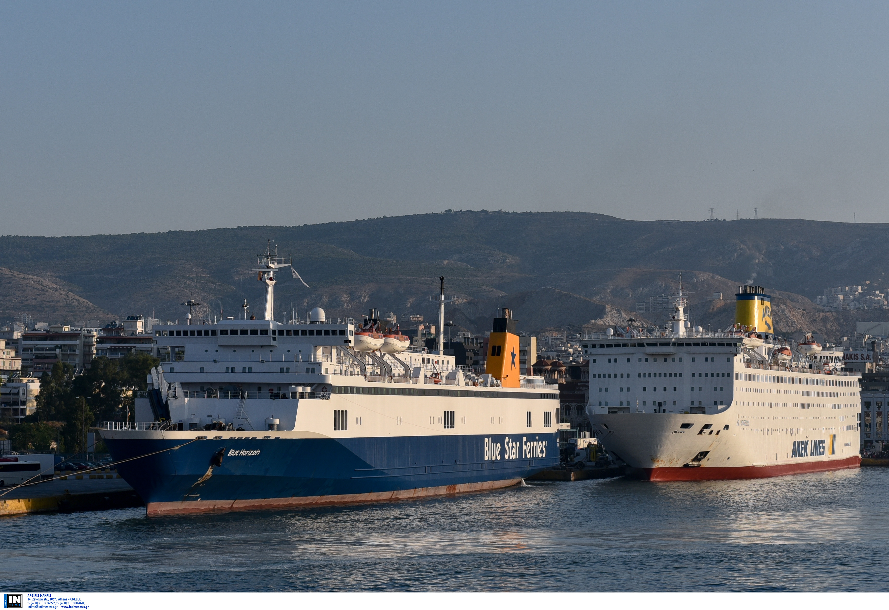 Ηράκλειο: Το πλοίο Blue Horizon προσέκρουσε στο λιμάνι! Τρόμος για τους 428 επιβάτες του