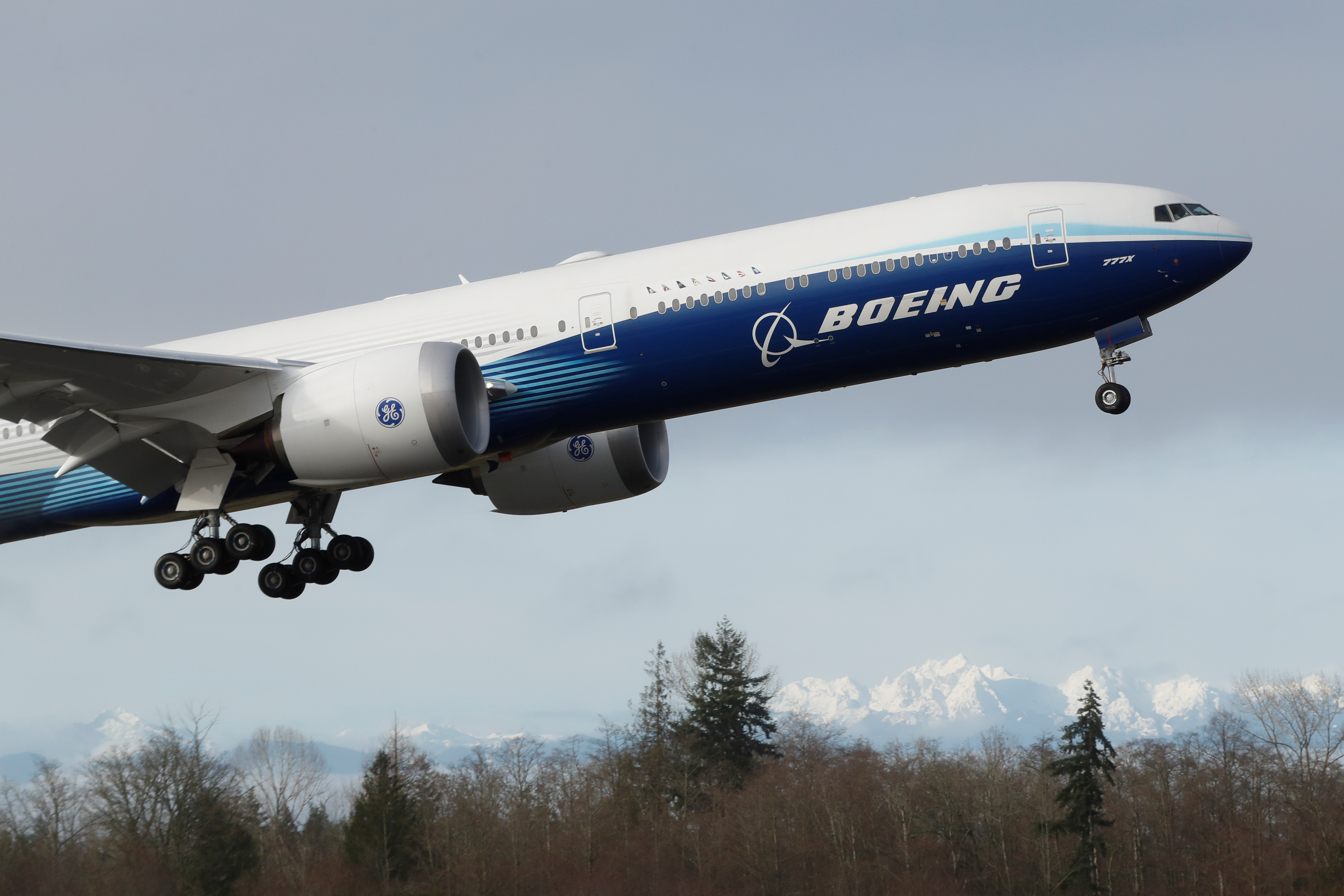 Boeing 777: Η κόπωση μετάλλου των κινητήρων μπαίνει στο μικροσκόπιο των ερευνών