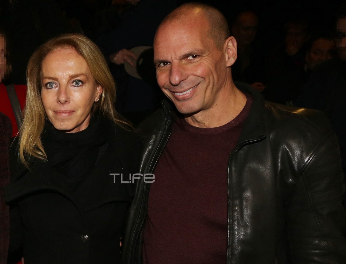 Δανάη Στράτου – Γιάνης Βαρουφάκης: Θεατρική βραδιά για το ερωτευμένο ζευγάρι!