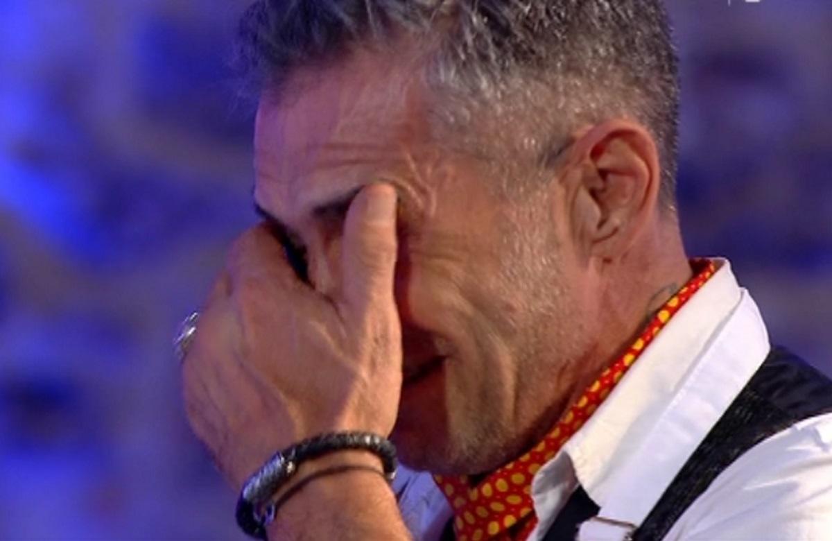 “Λύγισε” μπροστά στους κριτές του MasterChef! Αφηγήθηκε την τραγική ιστορία του και ξέσπασε σε κλάματα