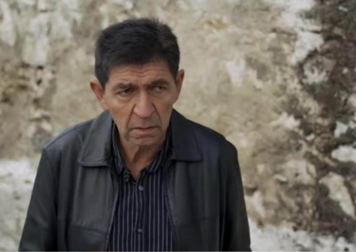«Καφέ της Χαράς»: Ο Γεράσιμος Σκιαδαρέσης δημοσιοποίησε το απολυτήριο Δημοτικού του «Φατσέα»!