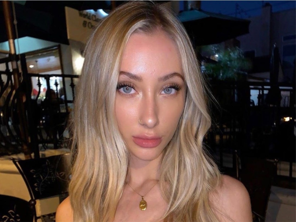 Η γυμνή φιλάνθρωπος ξαναχτυπά και προσπαθεί να βοηθήσει Πουέρτο Ρίκο