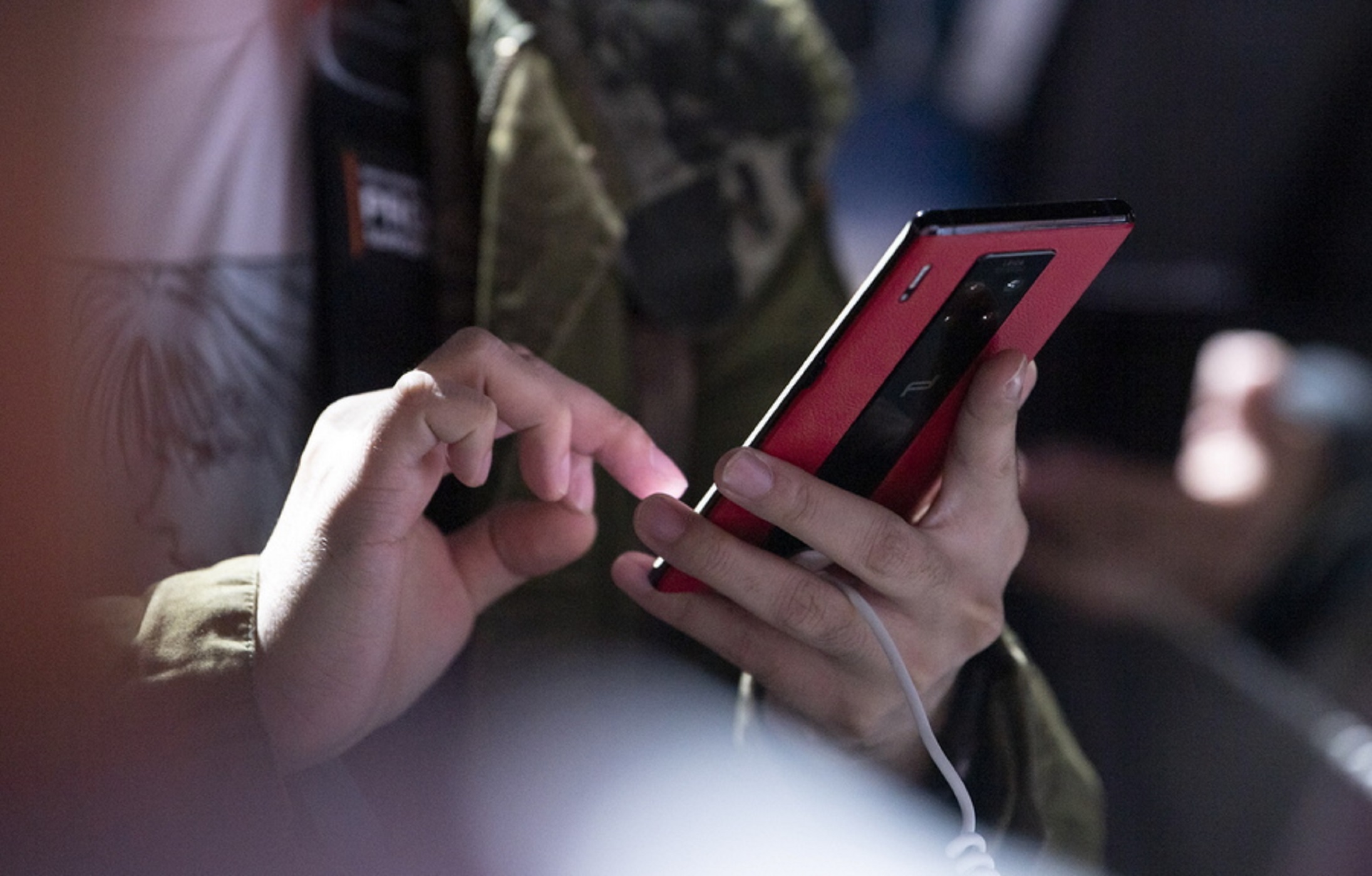 H Huawei αγκάθι στις σχέσεις ανάμεσα σε ΗΠΑ και Βρετανία