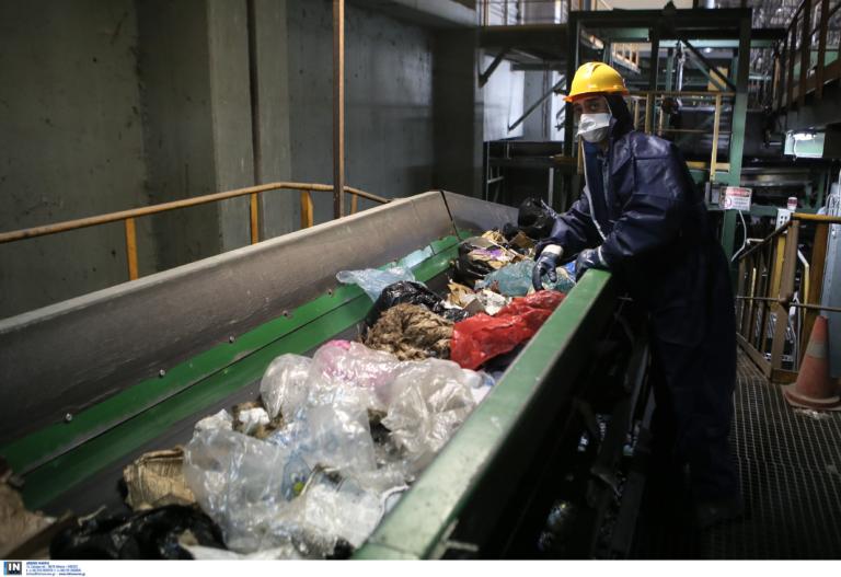 Χαλάνδρι: Κάδοι απορριμμάτων ανακύκλωσης που… μιλούν