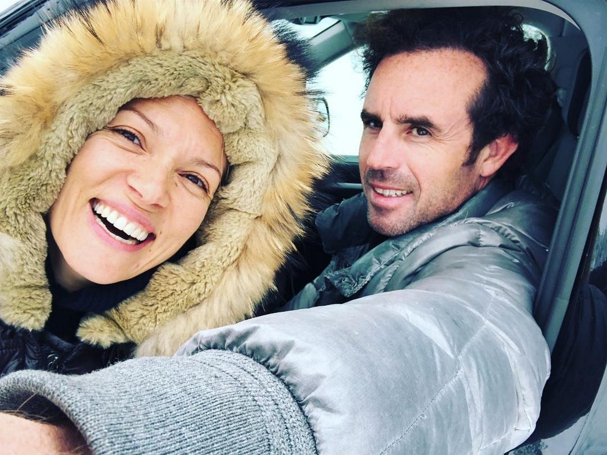 Βίκυ Καγιά: Ταξίδι στα χιόνια μαζί με την οικογένειά της και φίλους! [Pics]