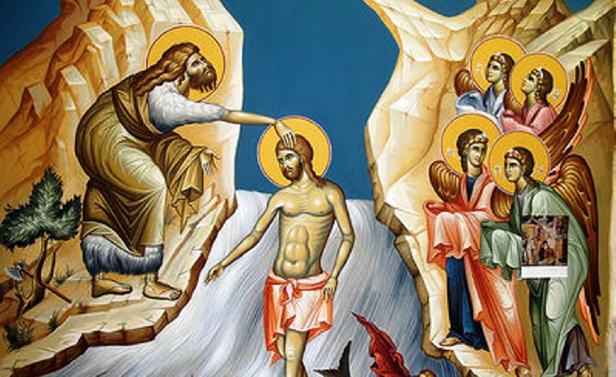 Ο Μιχάλης Χατζηγιάννης ερμηνεύει μοναδικά τα κάλαντα των Φώτων